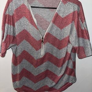 Chevron Patterned Women's Top with Zipper